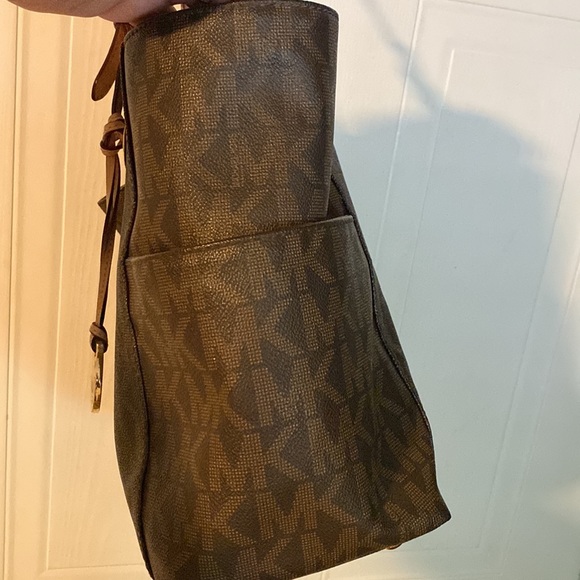 Michael Kors Bag - Picture 4 of 13